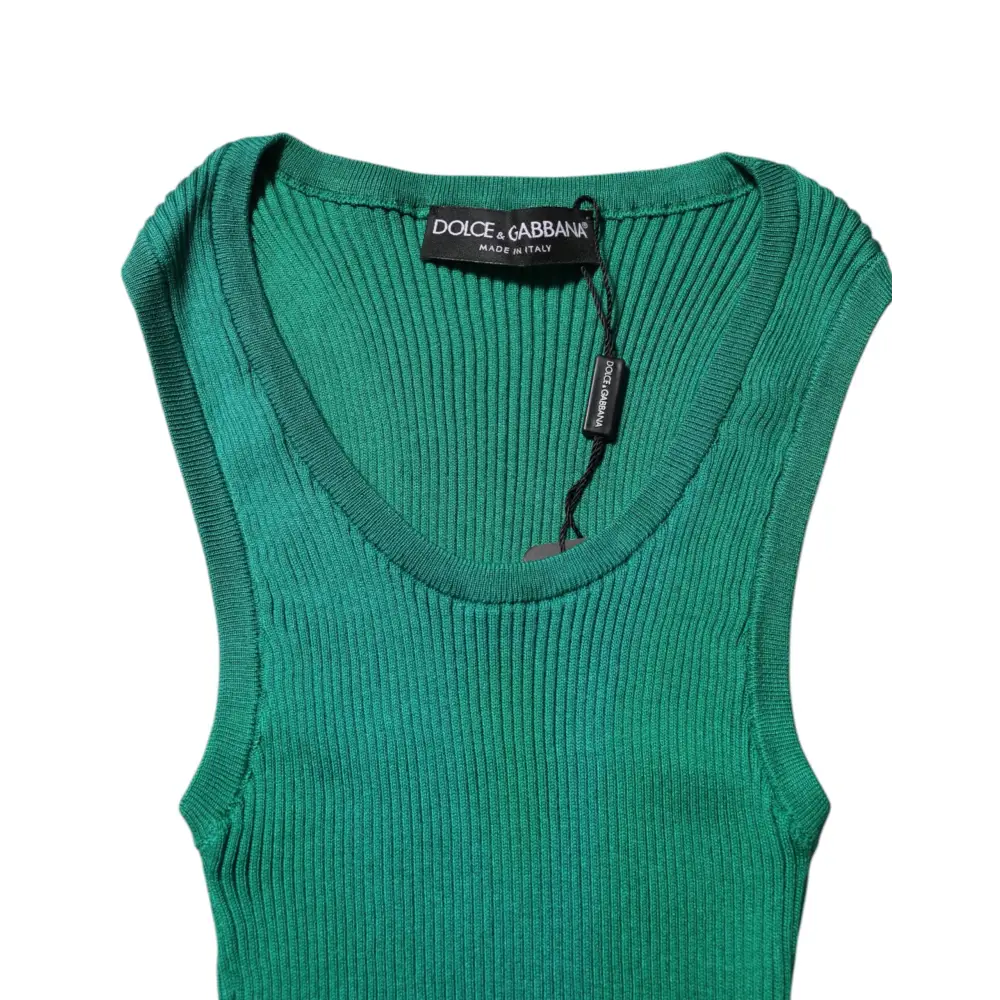 Emerald grøn silkebluse uden ærmer med rund hals fra Dolce & Gabbana