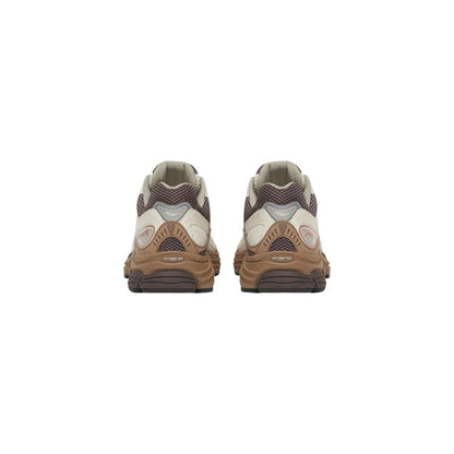 Beige Saucony PROGRID OMNI 9 S101660 sneakers i syntetisk materiale
