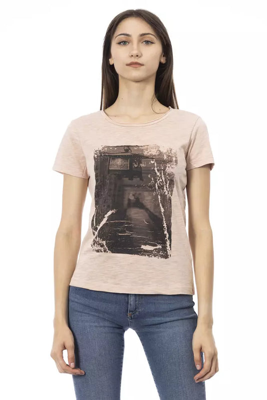 Beige kortærmet t-shirt set forfra med sort abstrakt print på brystet.