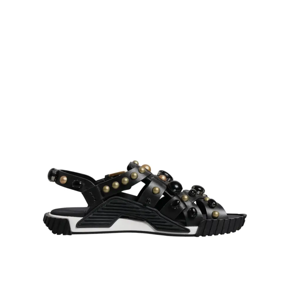 Dolce & Gabbana black leather studded slides med guldstuds og hvid midsole