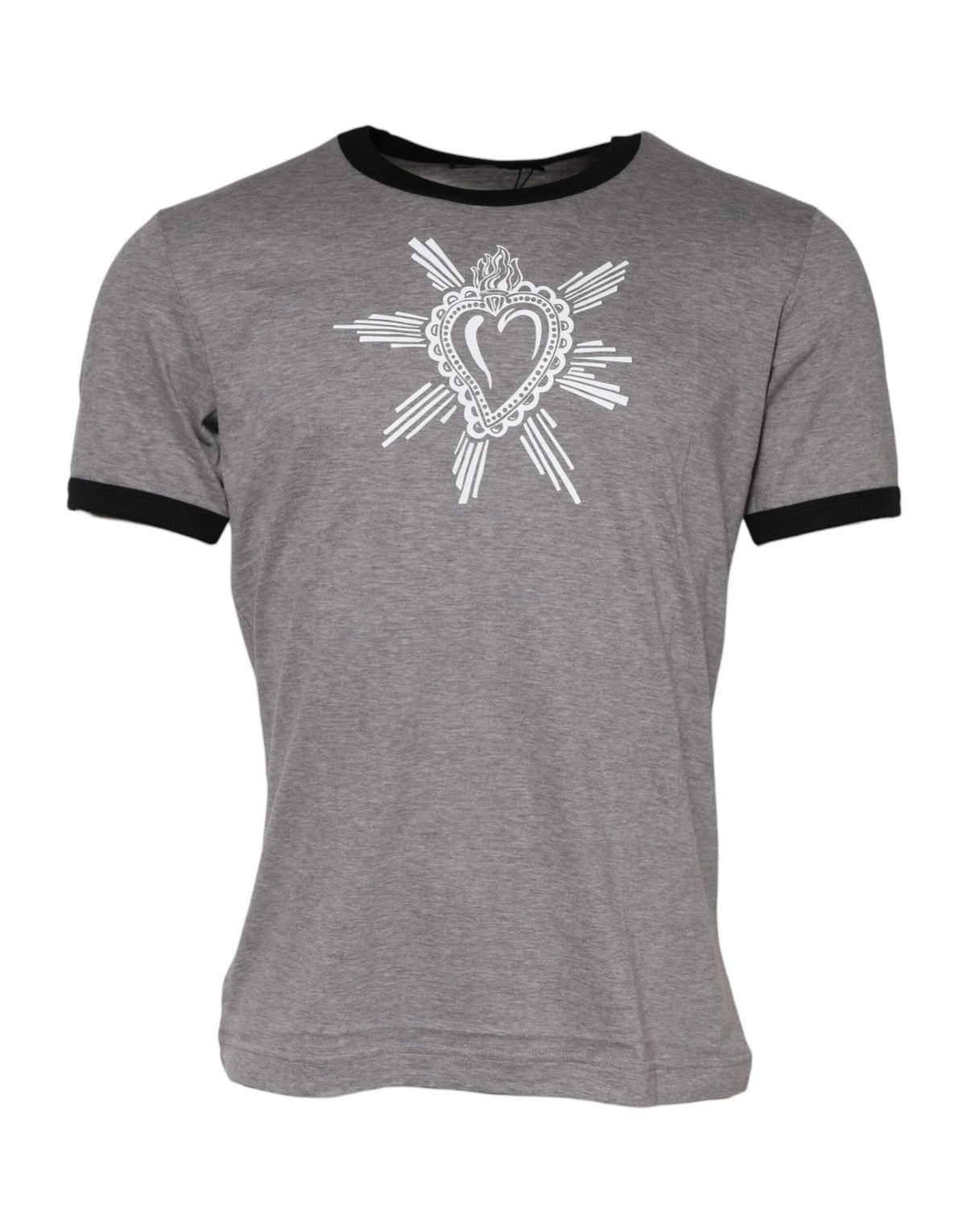 Grå kortærmet t-shirt set forfra med sort kantrib ved hals og ærmegab samt hvidt hjerteprint med strålemønster på brystet.