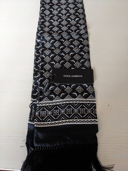 Dolce & Gabbana silketørklæde med lyse fugle, geometrisk bort og originalt hængemærke