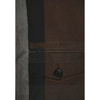Burberry brun bomulds parka med mørkebrun skjorte, tekstur og sorte knapper. Spar 30-70% på 100% originale brands