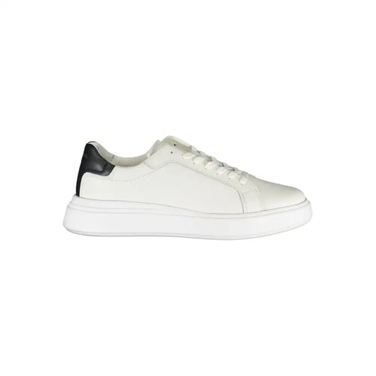 Hvide Calvin Klein sleek sneakers med sort hælflap og hvide snører
