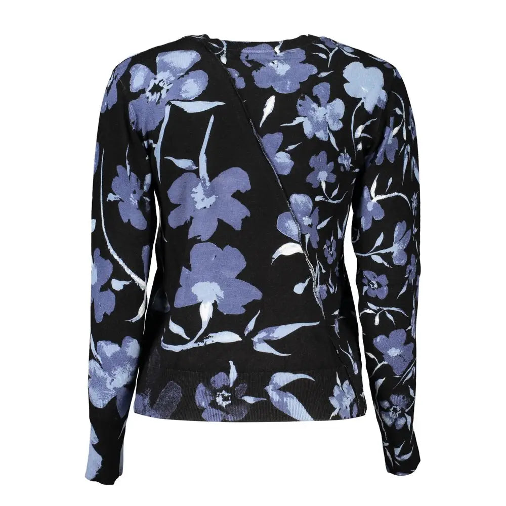Desigual chic contrasting crew neck sweater med sort strik, diagonal lynlås og levende lilla blomstermønster