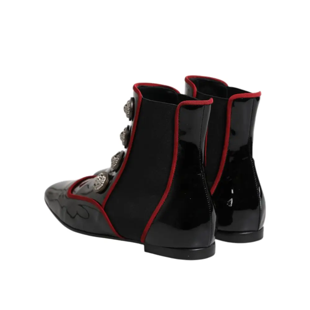 Dolce & Gabbana Gabbana Black Jackie buttoned chelsea boots in sort patentlæder med rød piping og sølvknapper