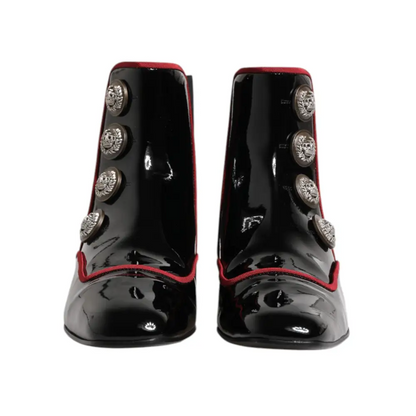 Dolce & Gabbana Gabbana black jackie buttoned chelsea boots i sort patentlæder med rød kant og sølv løvehovedknapper