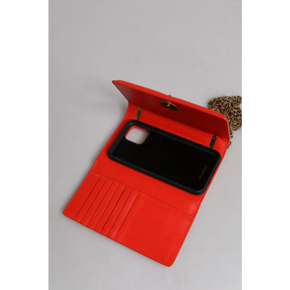 Vibrant rød læder quilted devotion crossbody med guld hardware og kæde