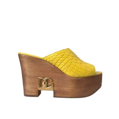 Gul læder wood mule wedge med krokodillempresset og DG-logo