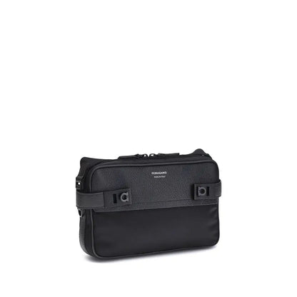 Sort Ferragamo Gancini buckle skulderpose i sort læder med nylonremme