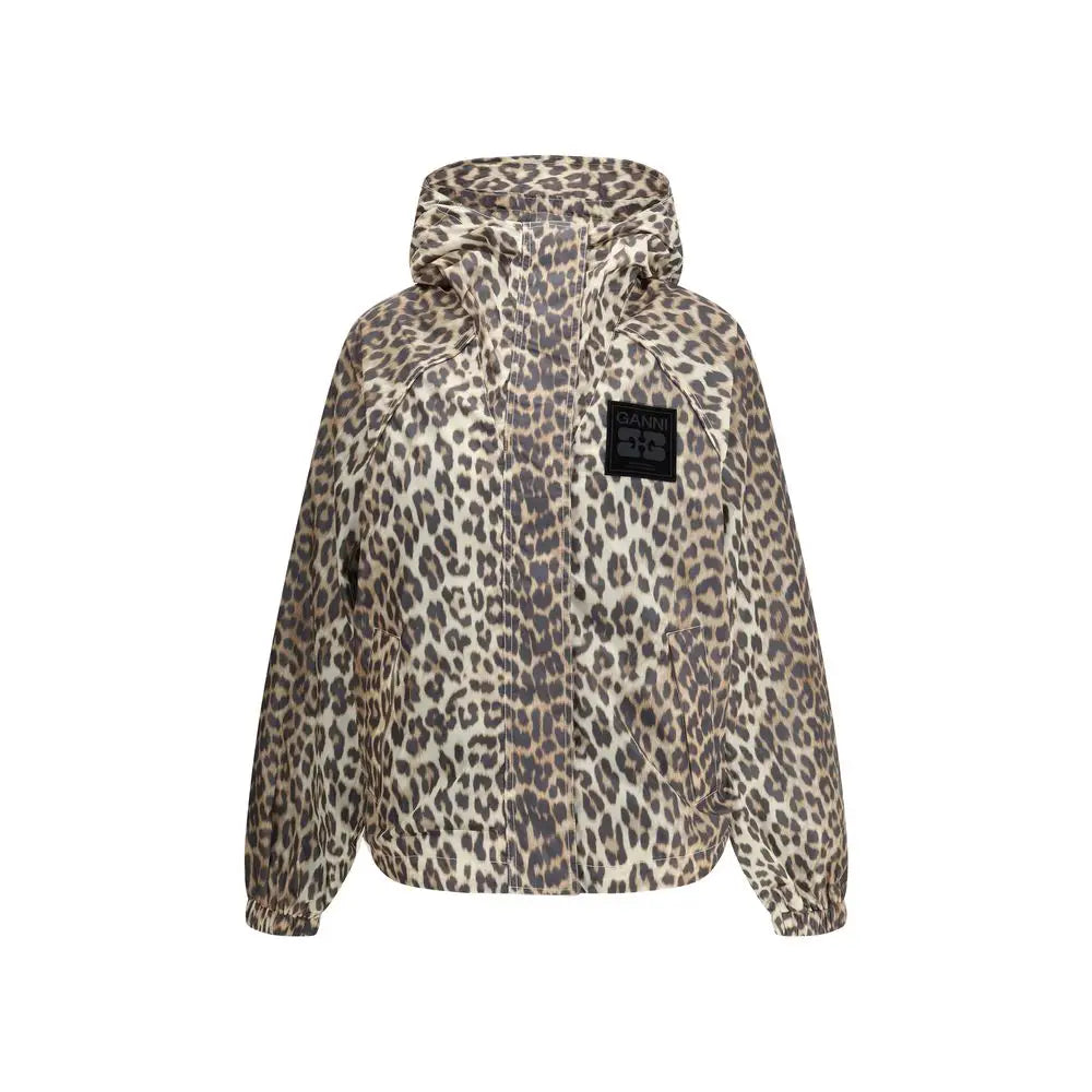 Ganni leopard regnfrakke med beige-grå leopardprint og sort Ganni-logo