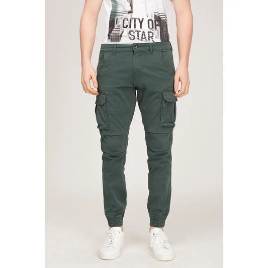 Mørkegrønne bomuldscargo bukser i gas green med flere lommer og tapered ben