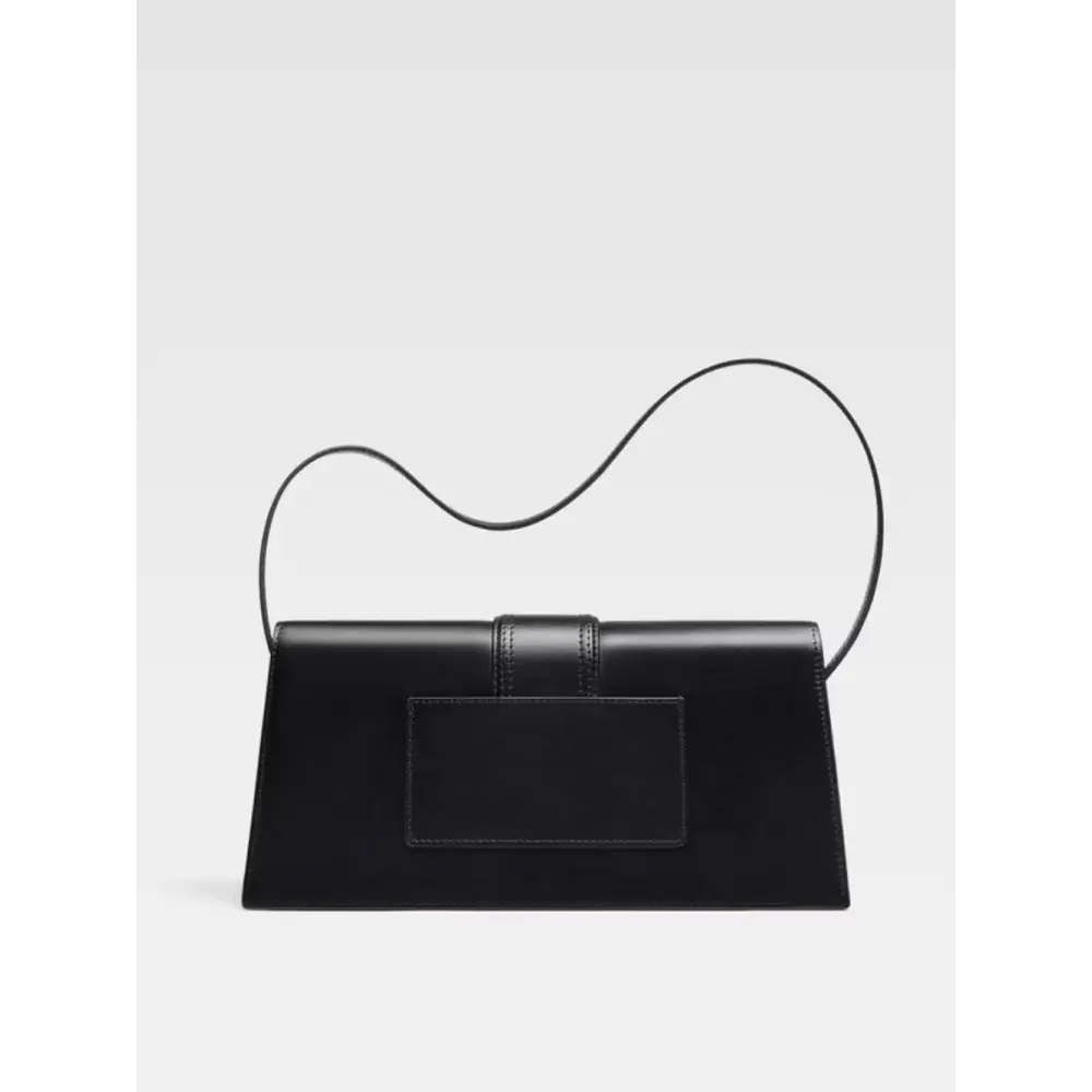 Sort læder Jacquemus Le Bambino Long clutch i sort med minimalistisk design og tynd skulderrem