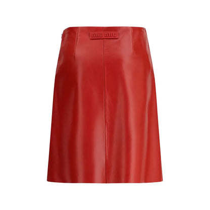 Glossy rød Miu Miu mini skirt med central søm og logo