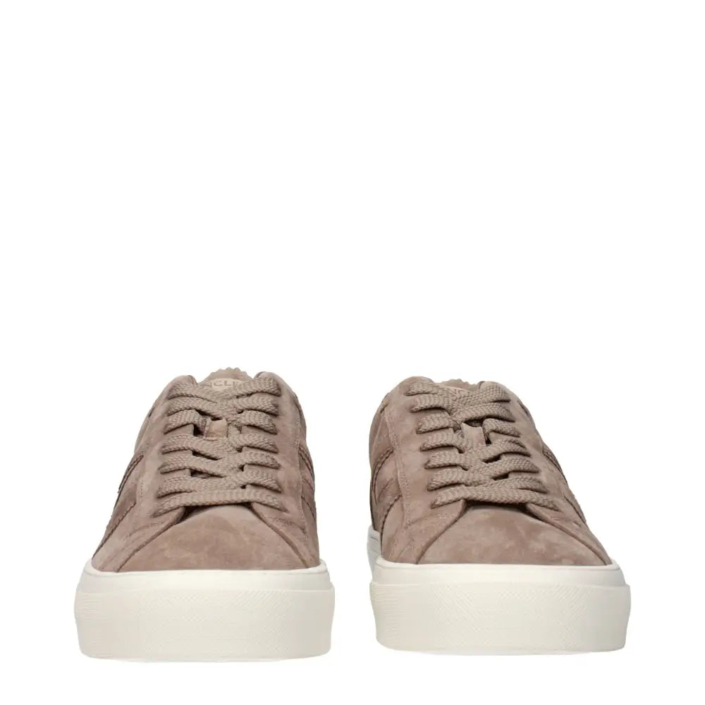 Beige suede low-top sneakers med hvide platform såler fra Moncler