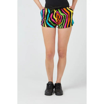 Vibrante regnbue zebra-stribede shorts med sort elastik talje fra Moschino