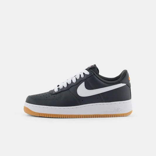 Nike - NIKE AIR FORCE 1 ’07 LV8 - black / EU 43 - Sneakers