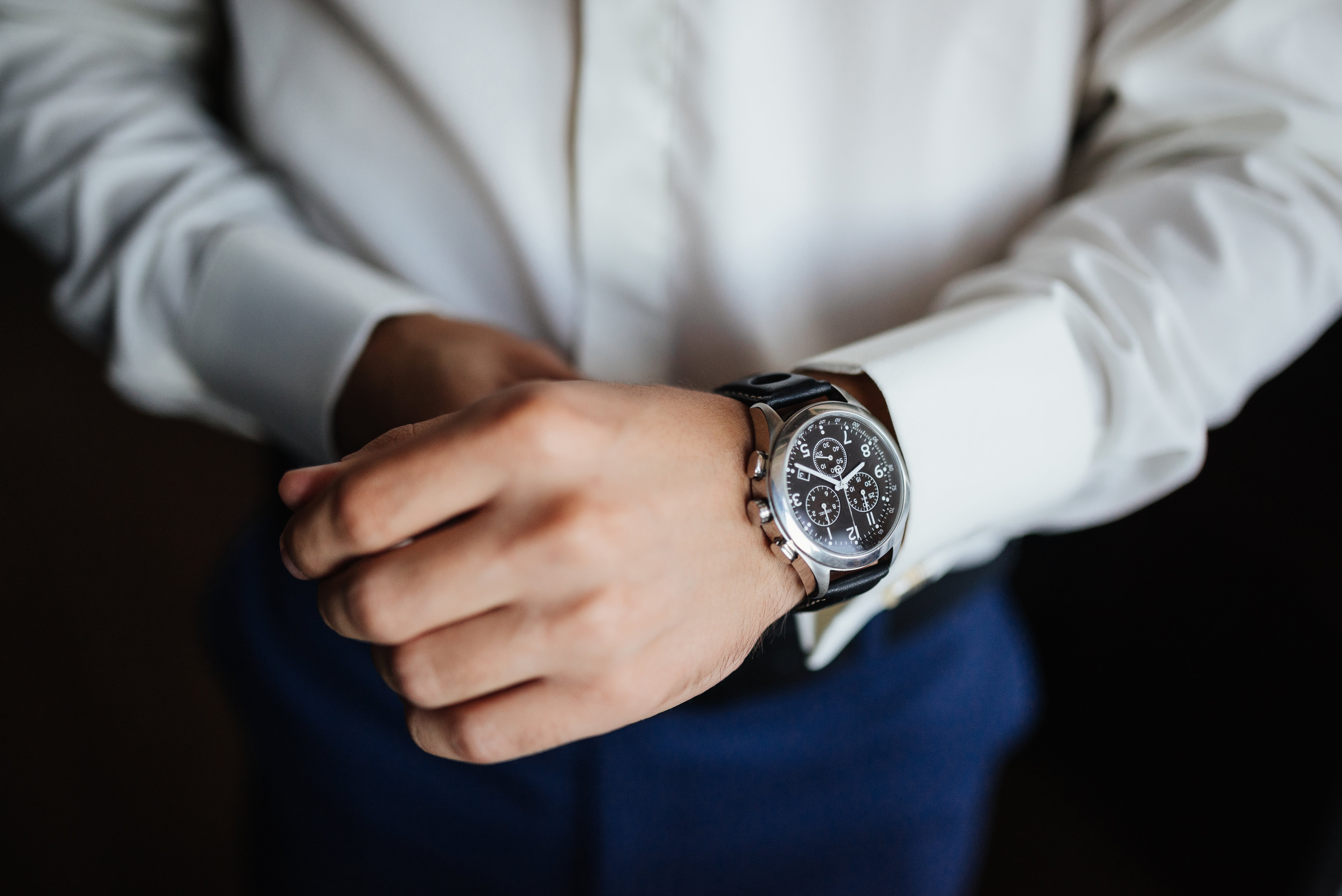 rehearsal-preparation-groom-s-watch-hand
