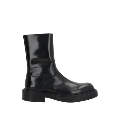 Salvatore Ferragamo sorte svart læder ankle boots med klumpet sål