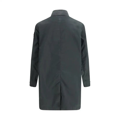 Stone Island mørkegrå polyester trench coat med klassisk krave og lange ærmer. 100% originale brands fra outlet mærkevarer