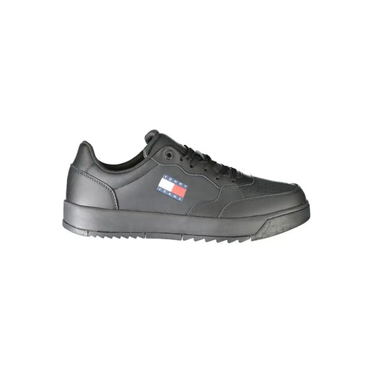 Tommy Hilfiger black polyethylene sneaker med mat finish og flag patch